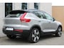 Volvo EX40 Single Motor Extended Range Ultra 82 kWh | Silver Dawn Metallic | Panoramadak | Semi Elek. trekhaak | 360° camera | Verwarmbare voorstoelen | Verwarmbaar stuurwiel | BLIS | Elek. Bed. voorstoel met Memory | Google-Maps navigatie | Adapt. Cruise Control | Harman Kardon audio | Glazen pook