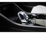 Volvo EX40 Single Motor Extended Range Ultra 82 kWh | Silver Dawn Metallic | Panoramadak | Semi Elek. trekhaak | 360° camera | Verwarmbare voorstoelen | Verwarmbaar stuurwiel | BLIS | Elek. Bed. voorstoel met Memory | Google-Maps navigatie | Adapt. Cruise Control | Harman Kardon audio | Glazen pook