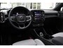 Volvo EX40 Single Motor Extended Range Ultra 82 kWh | Panoramadak | Semi-elektrische trekhaak | 360° camera | Verwarmbare voorstoelen+stuurwiel | Premium audio by Harman Kardon | BLIS | Elek. Bed. voorstoel met Memory | Adaptive Cruise Control |