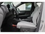Volvo EX40 Single Motor Extended Range Ultra 82 kWh | Silver Dawn Metallic | Panoramadak | Semi Elek. trekhaak | 360° camera | Verwarmbare voorstoelen | Verwarmbaar stuurwiel | BLIS | Elek. Bed. voorstoel met Memory | Google-Maps navigatie | Adapt. Cruise Control | Harman Kardon audio | Glazen pook