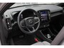 Volvo EX40 Single Motor Extended Range Ultra 82 kWh | Panoramadak | Semi-elektrische trekhaak | 360° camera | Verwarmbare voorstoelen+stuurwiel | Premium audio by Harman Kardon | BLIS | Elek. Bed. voorstoel met Memory | Adaptive Cruise Control |