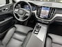 Volvo XC60 2.0 T6 Plug-in hybrid AWD Ultra Dark Panorama dak, 360Gr Parkeer Camera, Verwarmde stoelen+Stuur, Harman-Kardon Premium Sound, Electr. verstelbare voorstoelen, Trekhaak semi electrisch