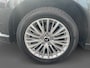 Mitsubishi Outlander 2.4 PHEV Instyle | Lederen Bekleding| Stoel en stuurverwarming| Schuif-kanteldak| Adaptieve cruise control