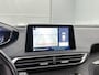 Peugeot 3008 SUV Crossway 130pk | Navigatie | Schuif-/Kanteldak | Achteruitrijcamera | Leder/Alcantara | Full Led koplampen | Handsfree Achterklep | Climate Control | Adaptieve Cruise Control | Grip Control | Parkeersensoren v+a | Keyless | Dodehoeksensor | Apple Carplay / Android Auto | Donker getint glas | 18" lichtmetalen velgen |