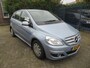 Mercedes-Benz B-klasse 180 BlueEFFICIENCY NWE DISTRIBUTIE-AIRCO-CRUISE GARANTIE!