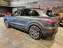 Porsche Cayenne 3.0 - 1e Eigenaar - Dealeronderh - Panoramadak - Sportleder - HuD - SportCrono - Bose - 21inch