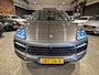 Porsche Cayenne 3.0 - 1e Eigenaar - Dealeronderh - Panoramadak - Sportleder - HuD - SportCrono - Bose - 21inch