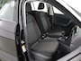 Volkswagen T-Roc 1.0 TSI Style | Navigatie via Carplay | Stoelverwarming | Climate Control | Cruise Control Adaptief |