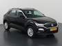 Volkswagen T-Roc 1.0 TSI Style | Navigatie via Carplay | Stoelverwarming | Climate Control | Cruise Control Adaptief |