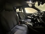 Peugeot e-2008 EV GT 50 kWh | Dodehoek detectie | 3D cockpit | Achteruitrijcamera | Sportstoelen half-leder