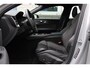 Volvo V60 2.0 T6 Plug-in hybrid AWD Plus Dark | Panoramadak | Semi Elek. trekhaak | 360° camera | Harman Kardon audio | Verwarmde voorruit | Adapt. Cruise Control | Voor -en achterstoelen verwambaar | Verwarmbaar stuurwiel | Elek. Bed. stoelen met Memory | Glazen pook | Blind Spot | Google Maps navigatie |