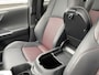 Toyota RAV4 2.5 Plug-in Hybrid AWD Bi-Tone Plus Limited Incl: Dode hoek detectie - AppleCarPlay/AndroidAuto, Stoel en Stuurverwarming, LM velgen, Parkeer hulp camera