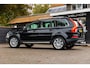 Volvo XC90 2.5 T5 Limited Edition Youngtimer I NL Auto I NAP I 7 Zits I Leder I Trekhaak I Climate I Cruise I Stoelverwarming