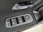 Mercedes-Benz A-klasse A 180 Automaat Business Solution AMG | Premium Pakket | Nightpakket | Panoramadak | Sfeerverlichting | Stoelverwarming | Keyless-Go | Multibeam LED | Parktronic met camera
