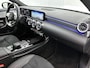 Mercedes-Benz A-klasse A 180 Automaat Business Solution AMG | Premium Pakket | Nightpakket | Panoramadak | Sfeerverlichting | Stoelverwarming | Keyless-Go | Multibeam LED | Parktronic met camera