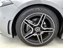 Mercedes-Benz A-klasse A 180 Automaat Business Solution AMG | Premium Pakket | Nightpakket | Panoramadak | Sfeerverlichting | Stoelverwarming | Keyless-Go | Multibeam LED | Parktronic met camera