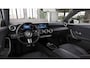 Mercedes-Benz A-klasse 180 Business Solution AMG | Panoramaschuifdak | Achteruitrijcamera | Nightpakket | MULTIBEAM LED | Stoelverwarming |