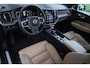 Volvo XC60 2.0 T5 AWD Inscription | Panoramadak | Luchtvering | Trekhaak | Electrisch bedienbare bestuurdersstoel | Stoelverwarming | Keyless Entry