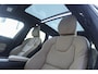 Volvo XC60 2.0 T5 AWD Inscription | Panoramadak | Luchtvering | Trekhaak | Electrisch bedienbare bestuurdersstoel | Stoelverwarming | Keyless Entry