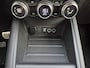 Renault Captur 1.3 TCe 140 R.S. Line Automaat / 1500kg Trekgewicht / Pack winter / Pack Cruising / Apple Carplay Android Auto / Stuur-, Stoel en Voorruitverwarming / Adaptief CC / Achteruitrijcamera / Keyless Entry/Start / Dealer onderhouden /