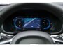 Volvo V60 2.0 T6 Plug-in hybrid AWD Plus Dark | Trekhaak | Adaptive Cruise Control | Panoramadak | 360 Camera | Harman/Kardon | Stuurverwarming | Stoelverwarming voor & achter | Power Seats | Sportstoelen |