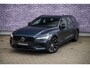 Volvo V60 2.0 T6 Plug-in hybrid AWD Plus Dark | Trekhaak | Adaptive Cruise Control | Panoramadak | 360 Camera | Harman/Kardon | Stuurverwarming | Stoelverwarming voor & achter | Power Seats | Sportstoelen |