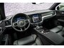 Volvo V60 2.0 T6 Plug-in hybrid AWD Plus Dark | Trekhaak | Adaptive Cruise Control | Panoramadak | 360 Camera | Harman/Kardon | Stuurverwarming | Stoelverwarming voor & achter | Power Seats | Sportstoelen |