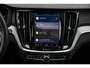 Volvo V60 2.0 T6 Plug-in hybrid AWD Plus Dark | Trekhaak | Adaptive Cruise Control | Panoramadak | 360 Camera | Harman/Kardon | Stuurverwarming | Stoelverwarming voor & achter | Power Seats | Sportstoelen |