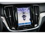 Volvo V60 2.0 T6 Plug-in hybrid AWD Plus Dark | Trekhaak | Adaptive Cruise Control | Panoramadak | 360 Camera | Harman/Kardon | Stuurverwarming | Stoelverwarming voor & achter | Power Seats | Sportstoelen |