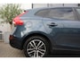 Volvo V40 2.0 T2 Momentum - NAVI - CRUISE - GROOTLICHT ASS - LED - PDC - STOEL VERW - VERW VOORUIT