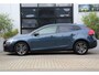 Volvo V40 2.0 T2 Momentum - NAVI - CRUISE - GROOTLICHT ASS - LED - PDC - STOEL VERW - VERW VOORUIT