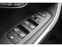 Volvo V40 2.0 T2 Momentum - NAVI - CRUISE - GROOTLICHT ASS - LED - PDC - STOEL VERW - VERW VOORUIT