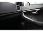 Volvo V40 2.0 T2 Momentum - NAVI - CRUISE - GROOTLICHT ASS - LED - PDC - STOEL VERW - VERW VOORUIT