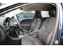Volvo V40 2.0 T2 Momentum - NAVI - CRUISE - GROOTLICHT ASS - LED - PDC - STOEL VERW - VERW VOORUIT