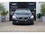 Volvo V40 2.0 T2 Momentum - NAVI - CRUISE - GROOTLICHT ASS - LED - PDC - STOEL VERW - VERW VOORUIT