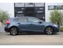Volvo V40 2.0 T2 Momentum - NAVI - CRUISE - GROOTLICHT ASS - LED - PDC - STOEL VERW - VERW VOORUIT