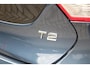 Volvo V40 2.0 T2 Momentum - NAVI - CRUISE - GROOTLICHT ASS - LED - PDC - STOEL VERW - VERW VOORUIT