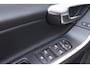 Volvo V60 2.0 D3 Nordic+ .. nl auto NAP apk 09-10-2026 dealer onderhouden * isofix* lm* trekhaak*