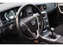 Volvo V60 2.0 D3 Nordic+ .. nl auto NAP apk 09-10-2026 dealer onderhouden * isofix* lm* trekhaak*