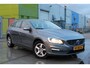 Volvo V60 2.0 D3 Nordic+ .. nl auto NAP apk 09-10-2026 dealer onderhouden * isofix* lm* trekhaak*