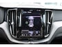 Volvo XC60 T6 Plug-in hybrid AWD Plus Dark | Schuif/kanteldak | El. Trekhaak | 360 Camera | Verw. Voorstoelen & stuurwiel
