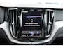 Volvo XC60 T6 Plug-in hybrid AWD Plus Dark | Schuif/kanteldak | El. Trekhaak | 360 Camera | Verw. Voorstoelen & stuurwiel