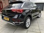 Volkswagen T-Roc DSG 1.5 TSI STYLE , NAVIGATIE , ADAPTIVE CRUISE , AFN TREKHAAK , APPLAY/ANDROID , IQ-LIGHT , LED VERLICHTING , VIRTUAL COCKPIT PRO , DRAADLOZE TEL LADER , PRIVACY GLASS , LANE ASSIST , 17 INCH LICHTMETAAL MET ALL SEASON ,