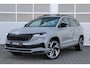 Skoda Karoq 1.5 TSI 150pk DSG Sportline | Panoramadak | Trekhaak | App Connect | Achteruitrijcamera | Stoelverwarming