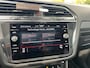 Volkswagen Tiguan Allspace 1.5 TSI R-Line Business+ 7p. 150 PK | Automaat | Climatronic | Stuurverwarming | Stoelverwarming | Navigatie | Apple Carplay | Navigatie | Adaptieve Cruise Control | Lane Assist | Achteruitrijcamera | Parkeersensoren | Panoramadak | Elektrische achterklep | 7 zitplaatsen |