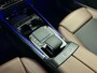 Mercedes-Benz GLA GLA 200 Automaat Luxury Line | Nightpakket | Trekhaak | Sfeerverlichting | Stoelverwarming | Spiegelpakket | Parktronic met camera | Zitcomfortpakket