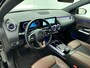 Mercedes-Benz GLA GLA 200 Automaat Luxury Line | Nightpakket | Trekhaak | Sfeerverlichting | Stoelverwarming | Spiegelpakket | Parktronic met camera | Zitcomfortpakket