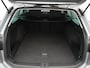 Volkswagen Passat Variant 1.5 TSI 150 pk DSG Comfortline Business | LED koplampen | Trekhaak | Adaptive Cruise | Parkeersensoren voor/achter | Climatronic | Carplay | Navigatie | 16 inch