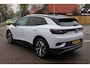 Volkswagen ID.4 First 204pk 77 kWh / App Connect / Verw. Voorstoelen / Navi / LM 20 inch / LED