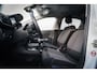 Citroën C3 1.2 PureTech S&S Shine RIJKLAAR INCL:GARANTIE | Trekhaak | Two Tone-kleur zwart dak  | Clima | 16'' LMV | Camera | Navi |